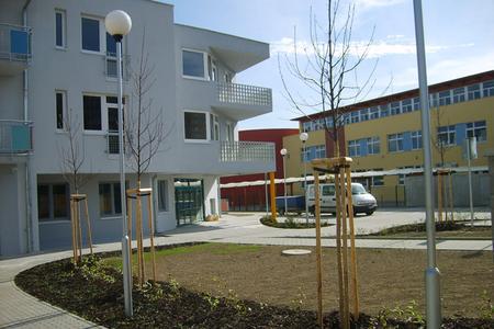 Víceúčelový komplex  Libuš - Praha 4 Lhotka